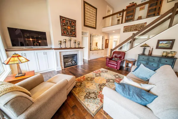 $685,500 | 3848 Berkshire Road Southwest, Rochester, MN 55902