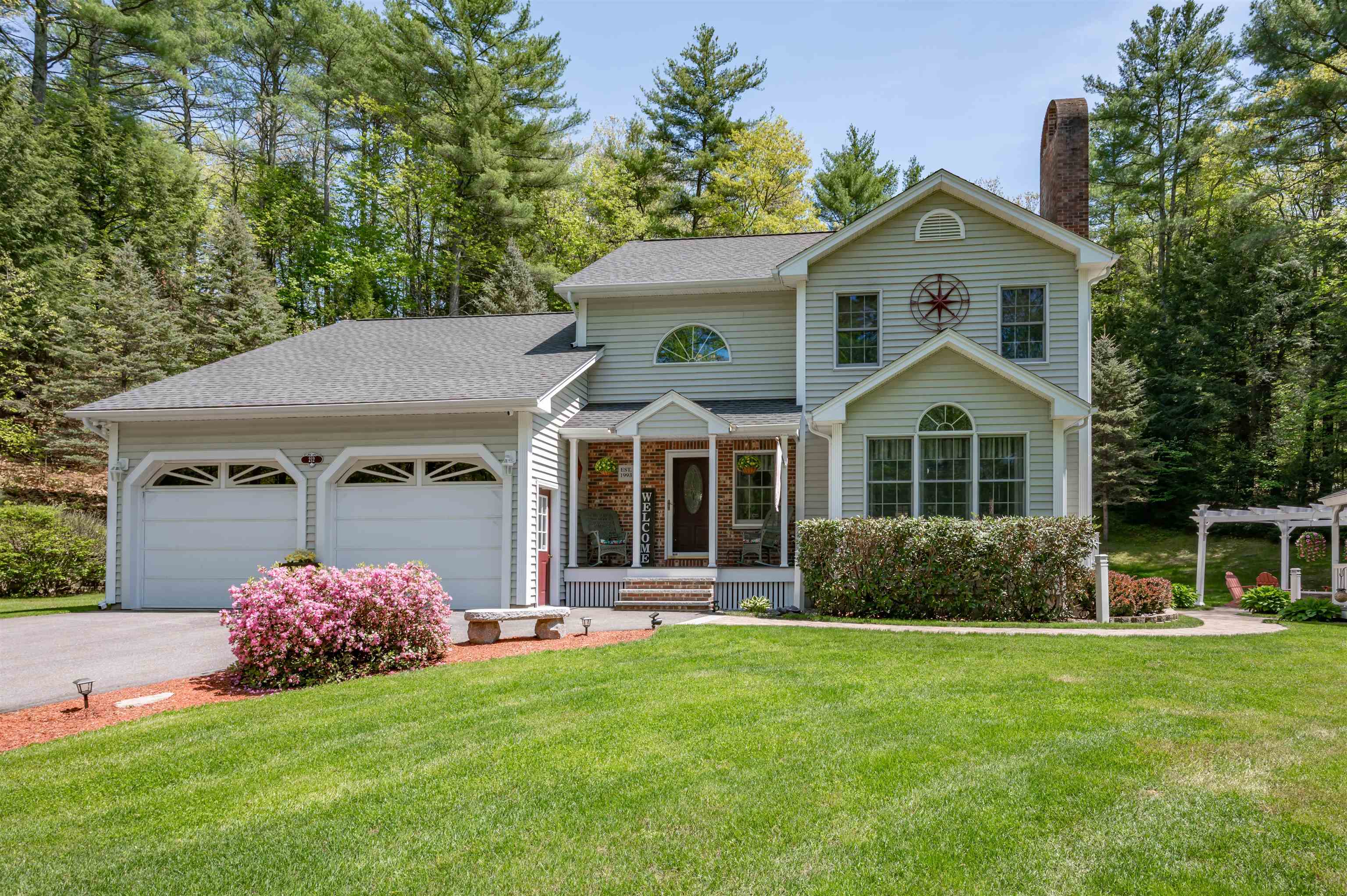 212 Gorham Pond Road Goffstown, NH 03045 - Photo 4 of 32 Gallery Image 4