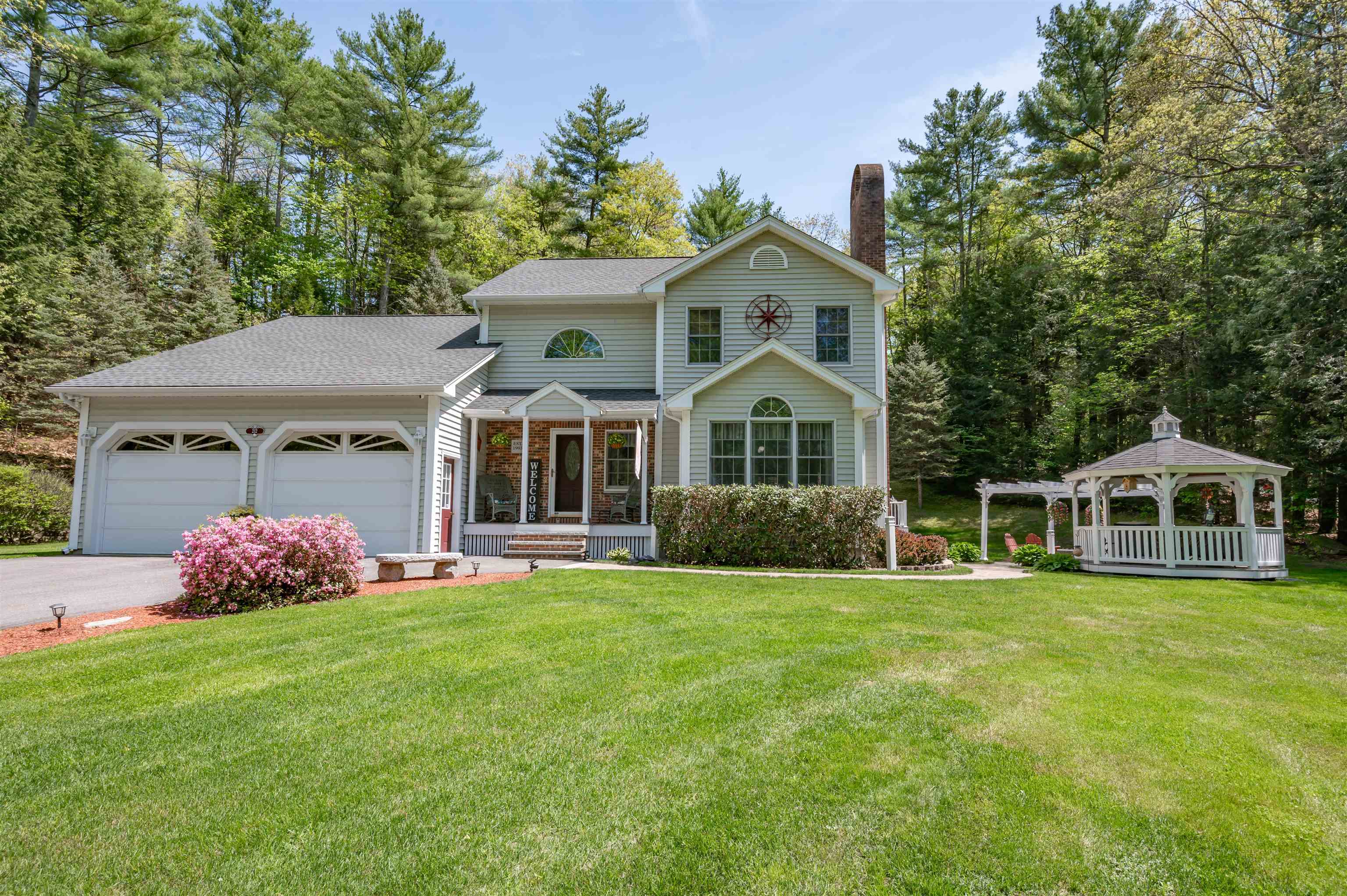 212 Gorham Pond Road Goffstown, NH 03045 - Photo 5 of 32 Gallery Image 5