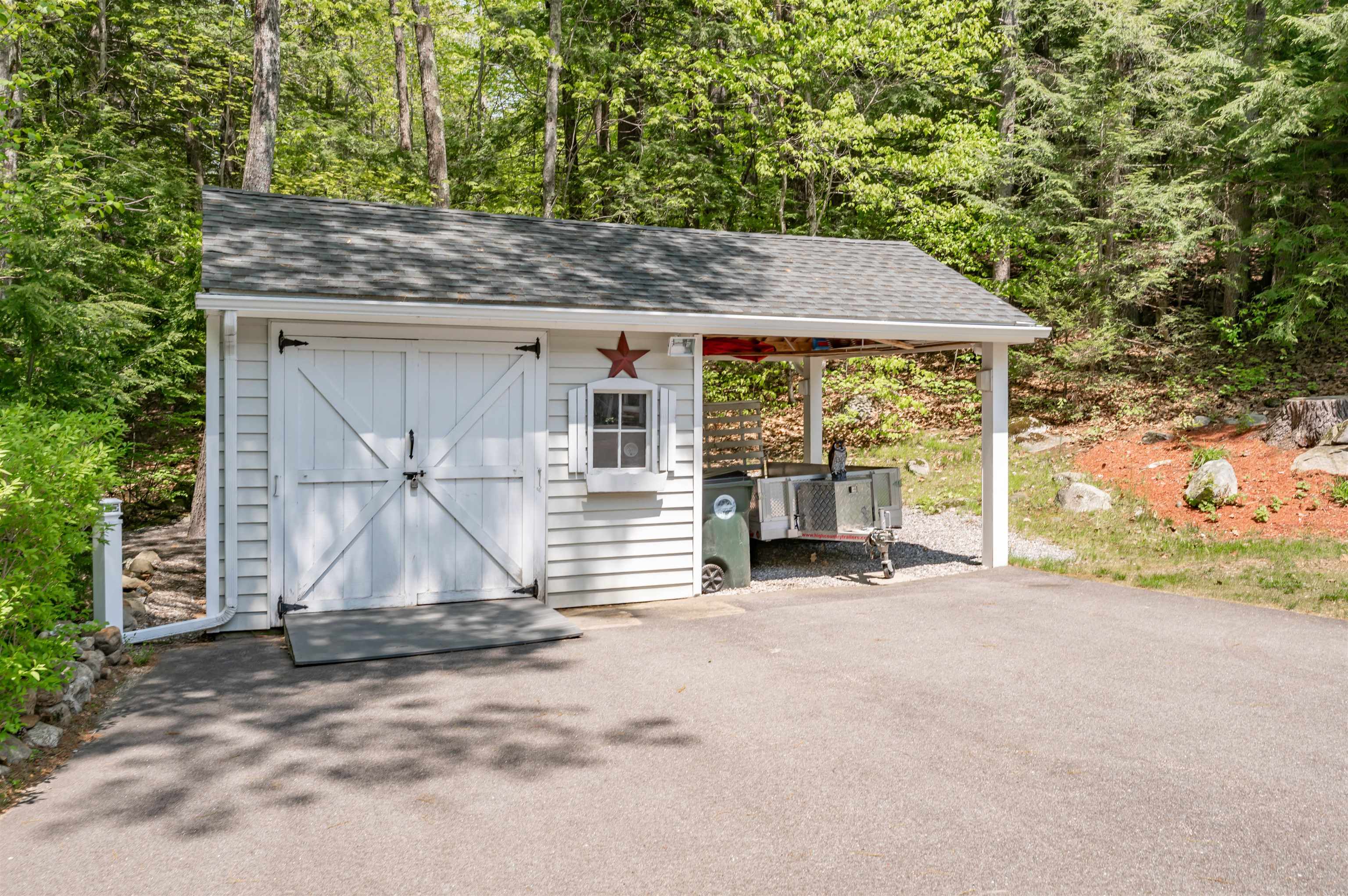 212 Gorham Pond Road Goffstown, NH 03045 - Photo 10 of 32 Gallery Image 10