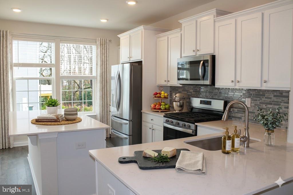 404 Monte Farm Road Mount Laurel, NJ 08054 - Photo 8 of 23 Modern kitchen with bright elegance.