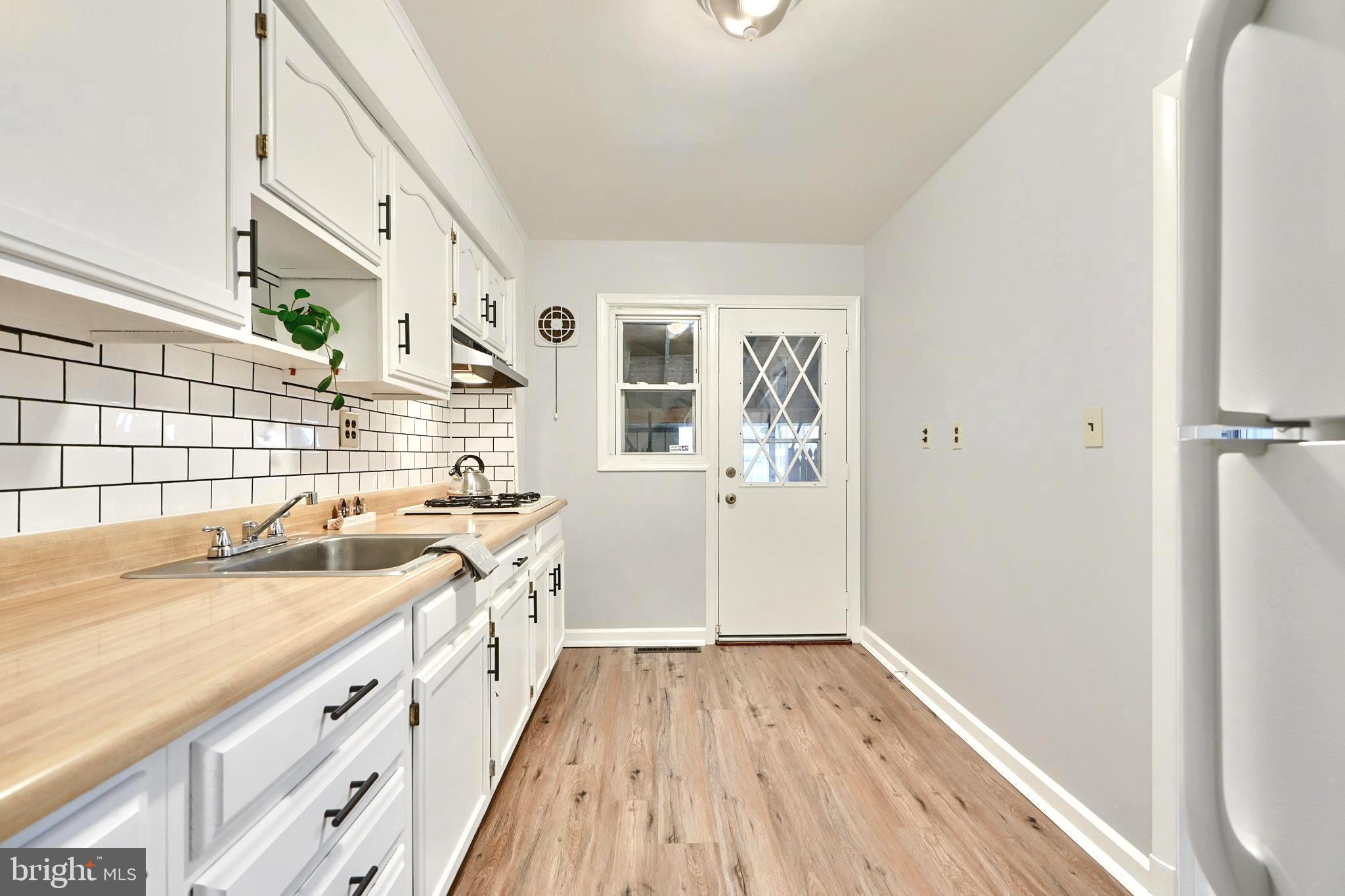 1718 Stokesley Road Dundalk, MD 21222 - Photo 16 of 44