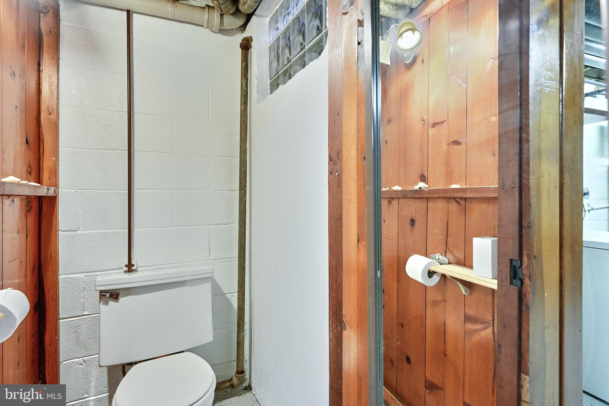 1718 Stokesley Road Dundalk, MD 21222 - Photo 35 of 44 HALF BATH (toilet only)