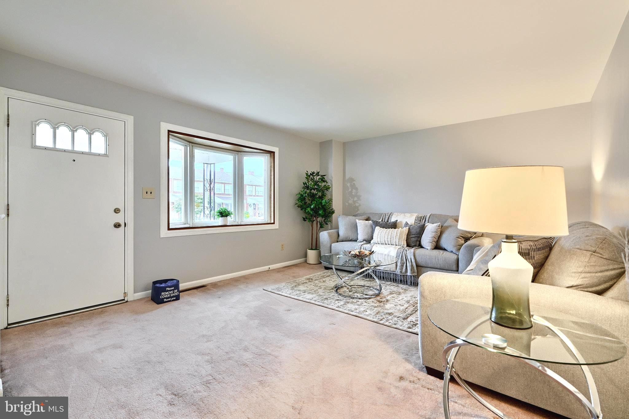 1718 Stokesley Road Dundalk, MD 21222 - Photo 6 of 44 LARGE 18x13 LIVING RM w/BOW WINDOW!