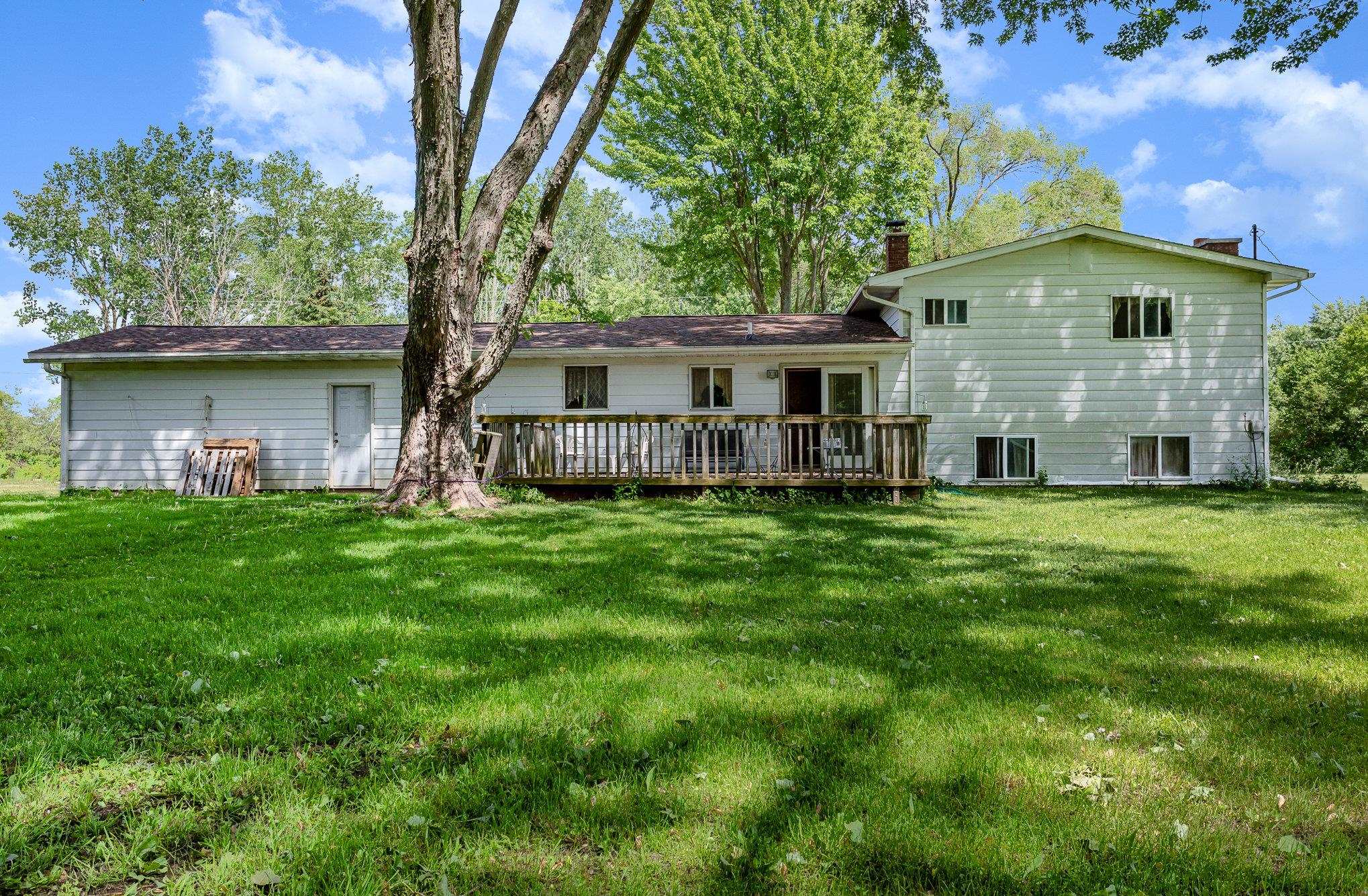 10827 Carter Road Freeland, MI 48623 - Photo 27 of 36