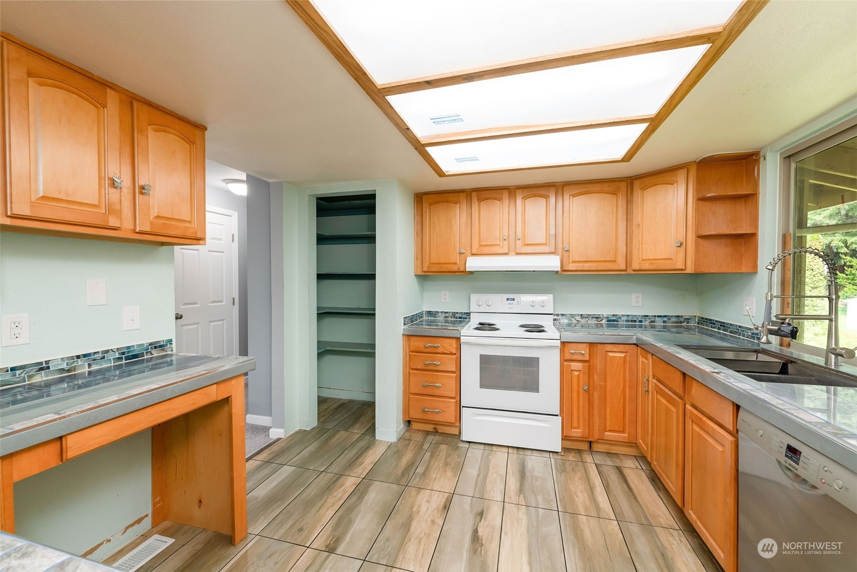 596 Southwest Little Tree Circle Port Orchard, WA 98367 - Photo 9 of 30 Gallery Image 9