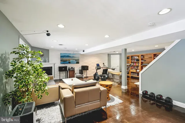 $1,625,000 | 700 Cp Wds Road, Villanova, PA 19085