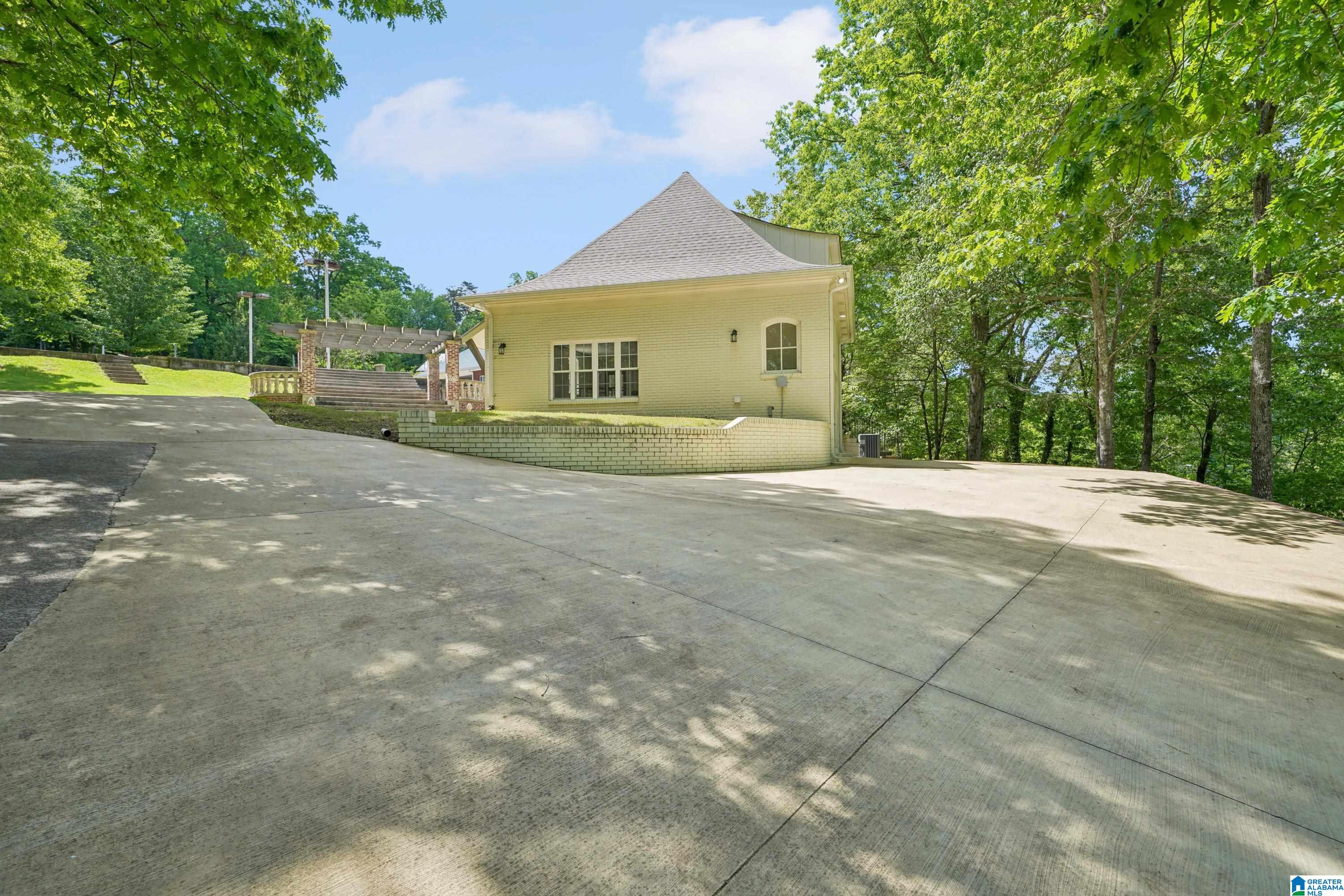 135 Sunset Boulevard Oneonta, AL 35121 - Photo 73 of 92