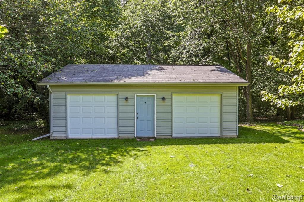 2926 Dearborn Avenue Rochester Hills, MI 48309 - Photo 22 of 29