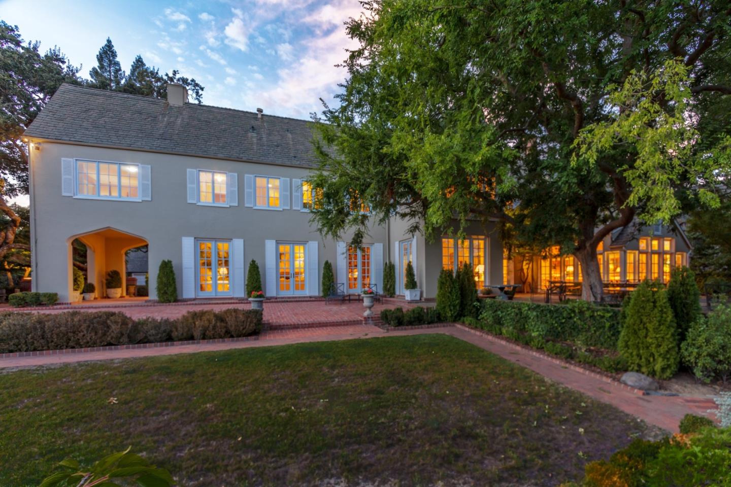 290 Richmond Road Hillsborough, CA 94010 - Photo 24 of 24 a front view of a house with a yard