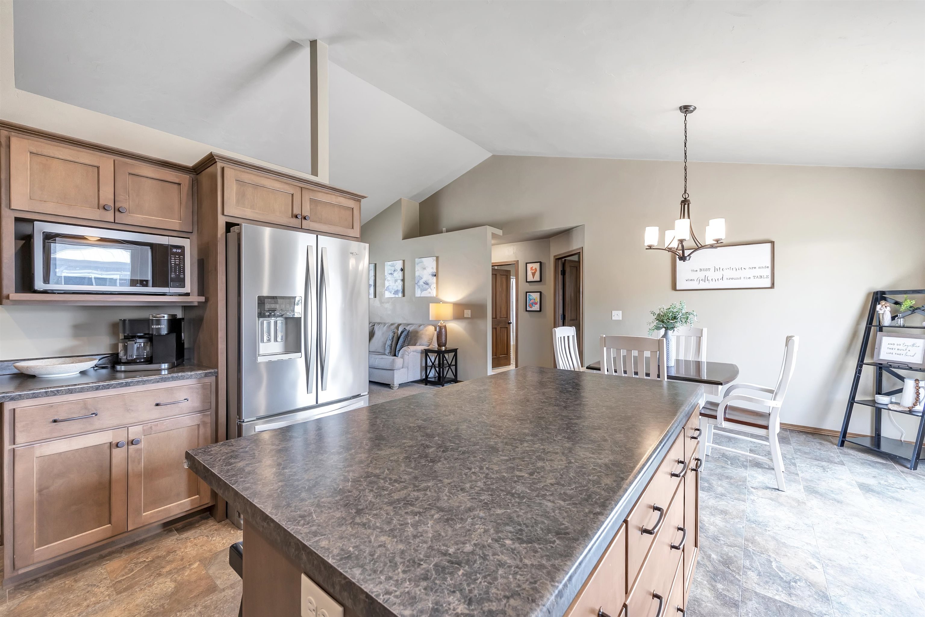 854 Roth Road De Pere, WI 54115 - Photo 9 of 28 Gallery Image 9