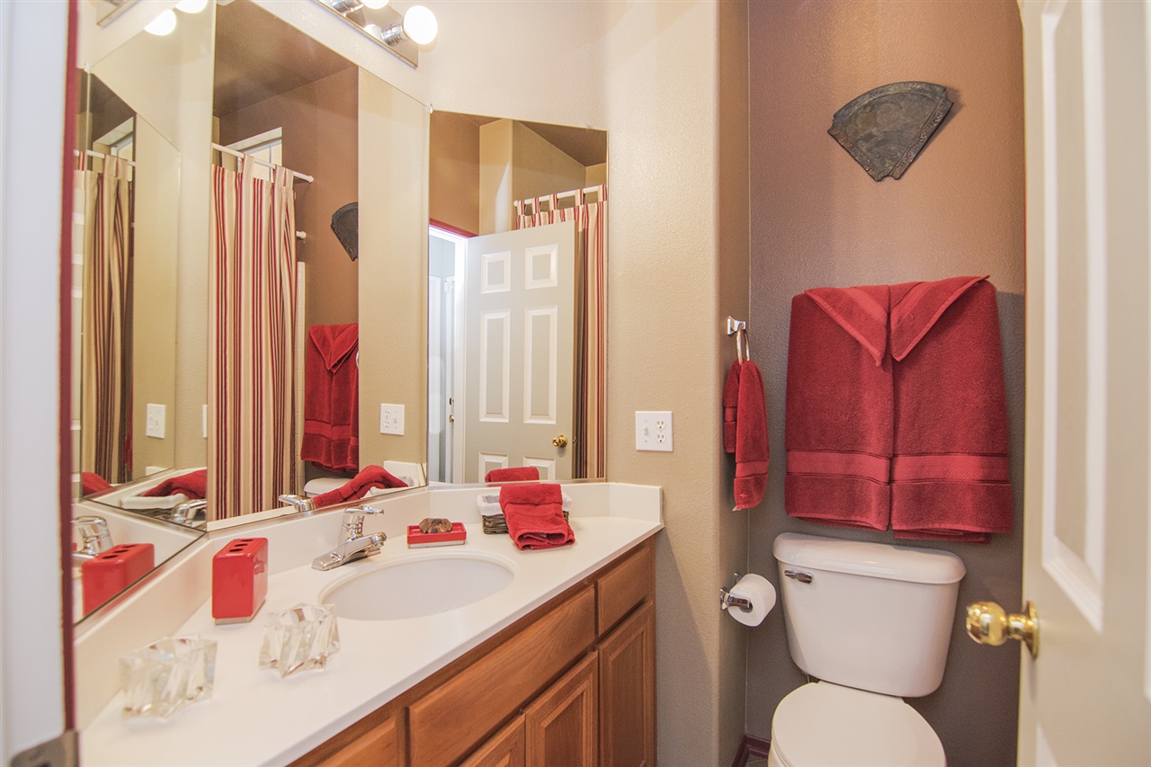 9391 Michelle Court Spring Valley, CA 91977 - Photo 18 of 25 Gallery Image 18