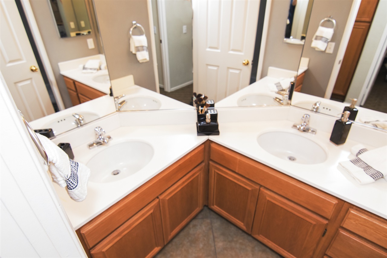 9391 Michelle Court Spring Valley, CA 91977 - Photo 19 of 25 Gallery Image 19