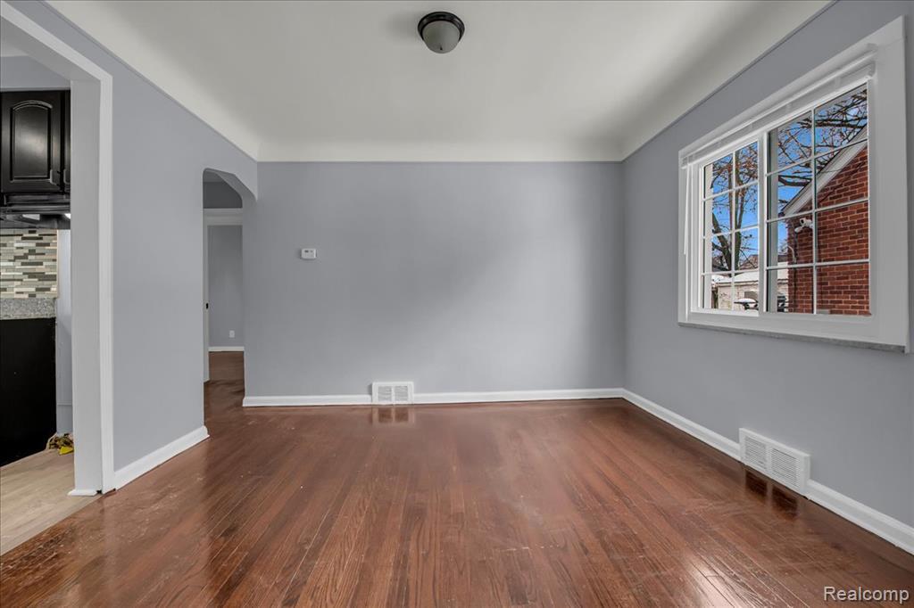 17212 Sunderland Road Detroit, MI 48219 - Photo 13 of 25 GetMedia-12