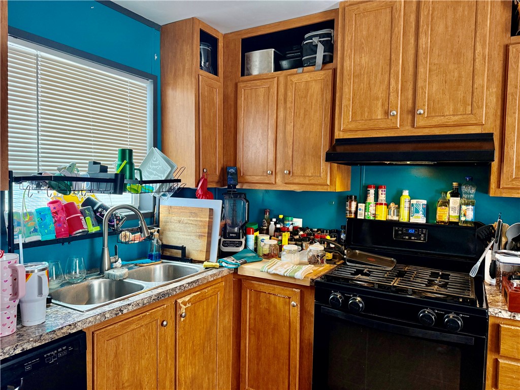 3189 Broadway Road, Unit 8 Alexander, NY 14005 - Photo 5 of 13