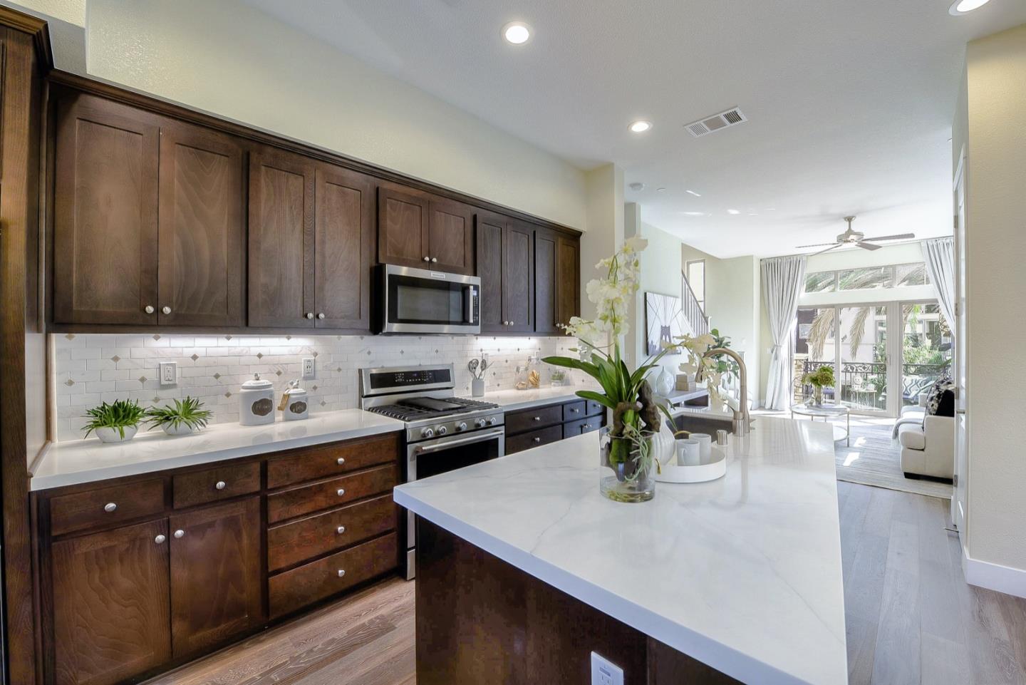 308 Cherokee Loop Mountain View, CA 94043 - Photo 13 of 42 Gallery Image 13