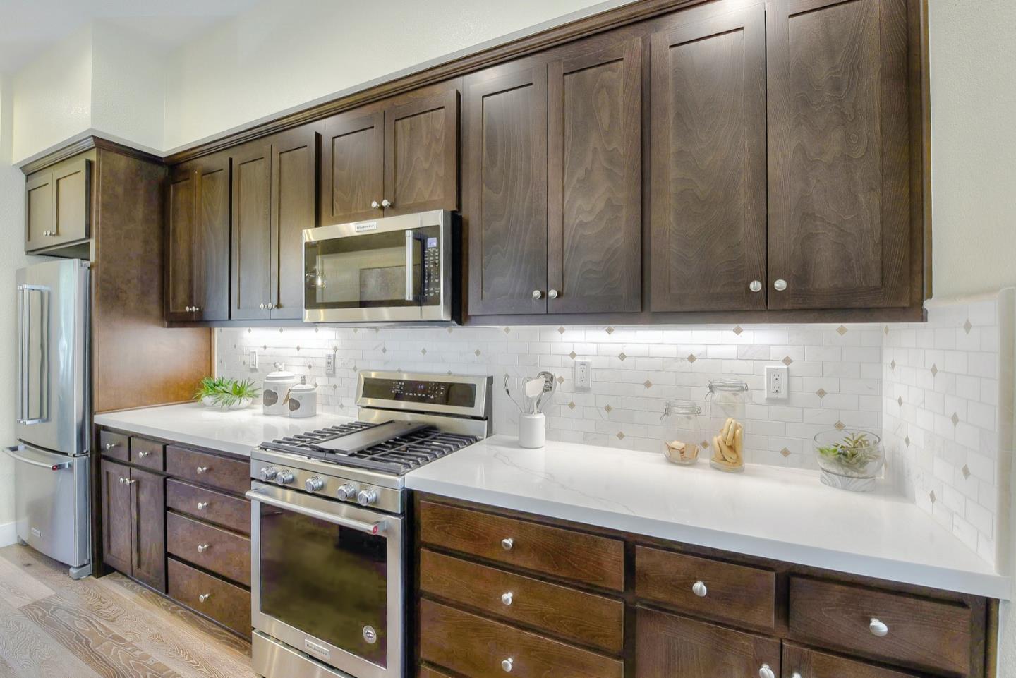 308 Cherokee Loop Mountain View, CA 94043 - Photo 17 of 42 Gallery Image 17