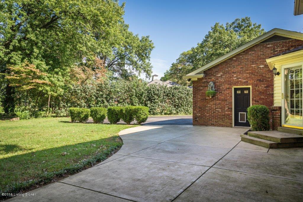 302 South Chadwick Road Louisville, KY 40222 - Photo 10 of 62 302 S Chadwick Rd-10