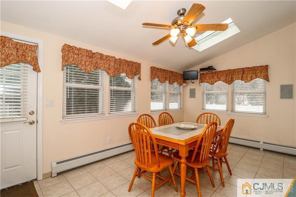 19 Rolling Road Middlesex, NJ 08846 - Photo 11 of 24 Gallery Image 11