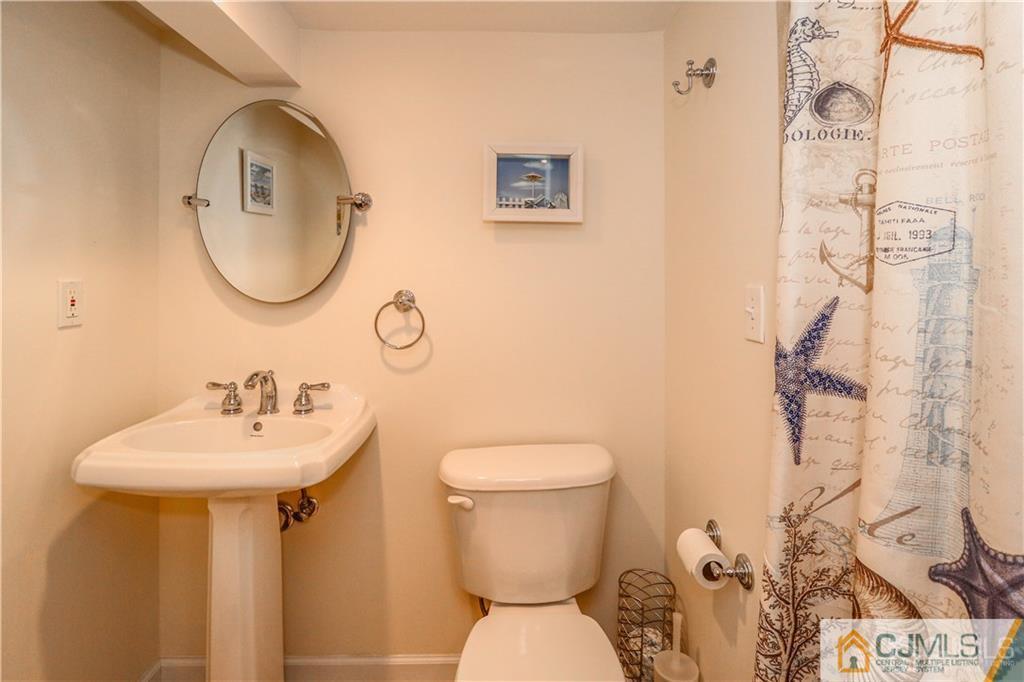 19 Rolling Road Middlesex, NJ 08846 - Photo 21 of 24 Gallery Image 21