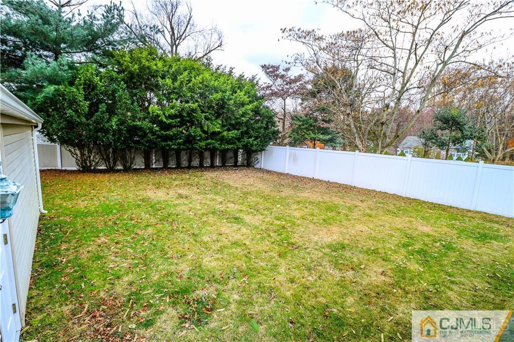 19 Rolling Road Middlesex, NJ 08846 - Photo 22 of 24 Gallery Image 22