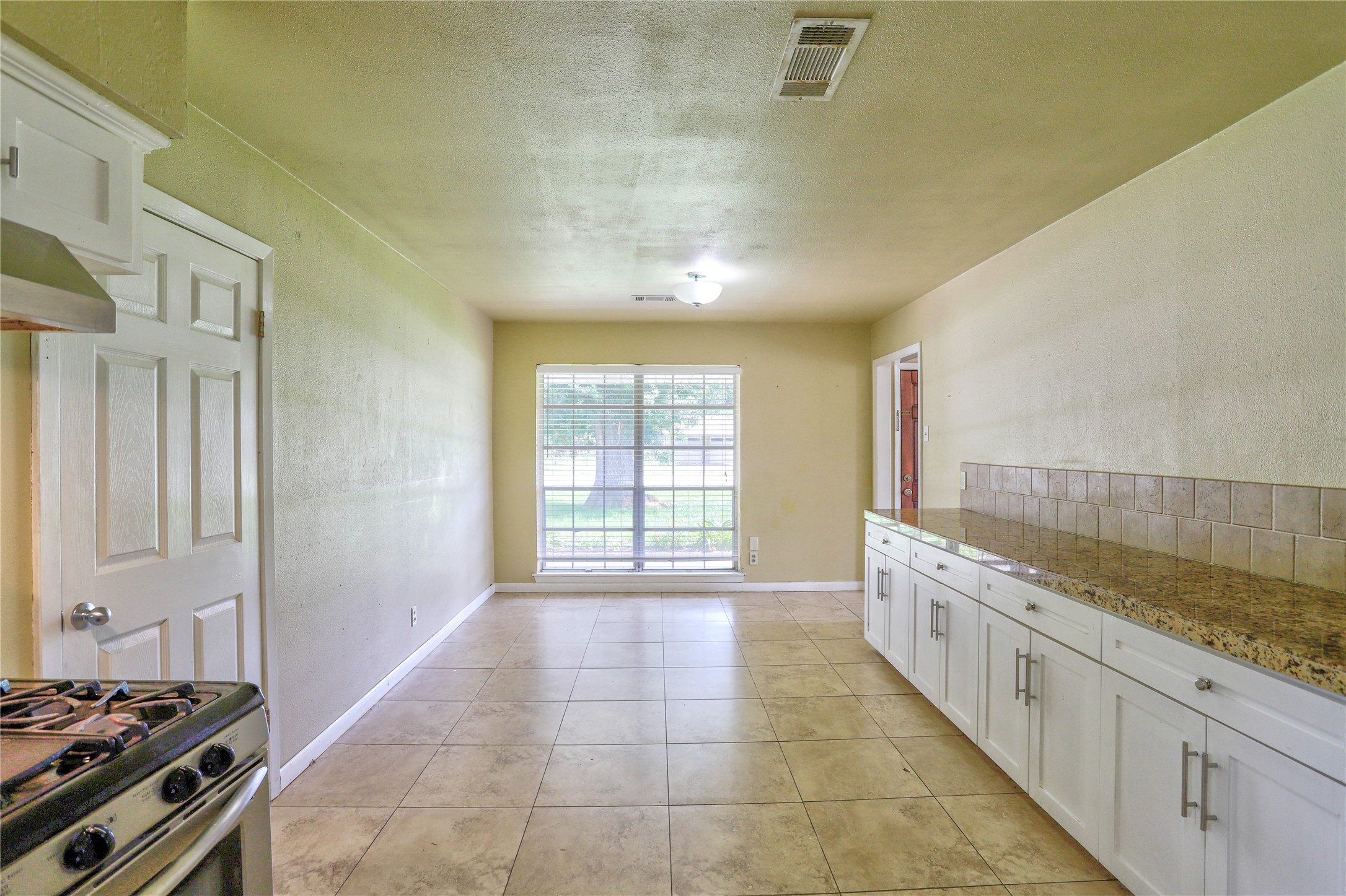 9207 Colleen Road Houston, TX 77080 - Photo 13 of 22