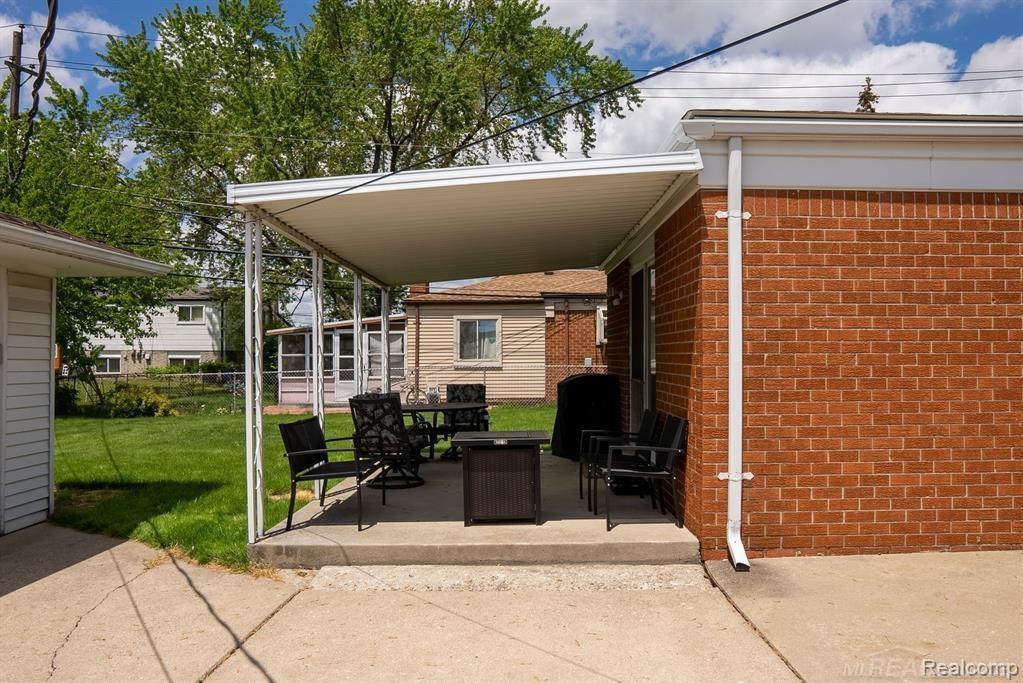 32819 Bunert Road Warren, MI 48088 - Photo 22 of 24