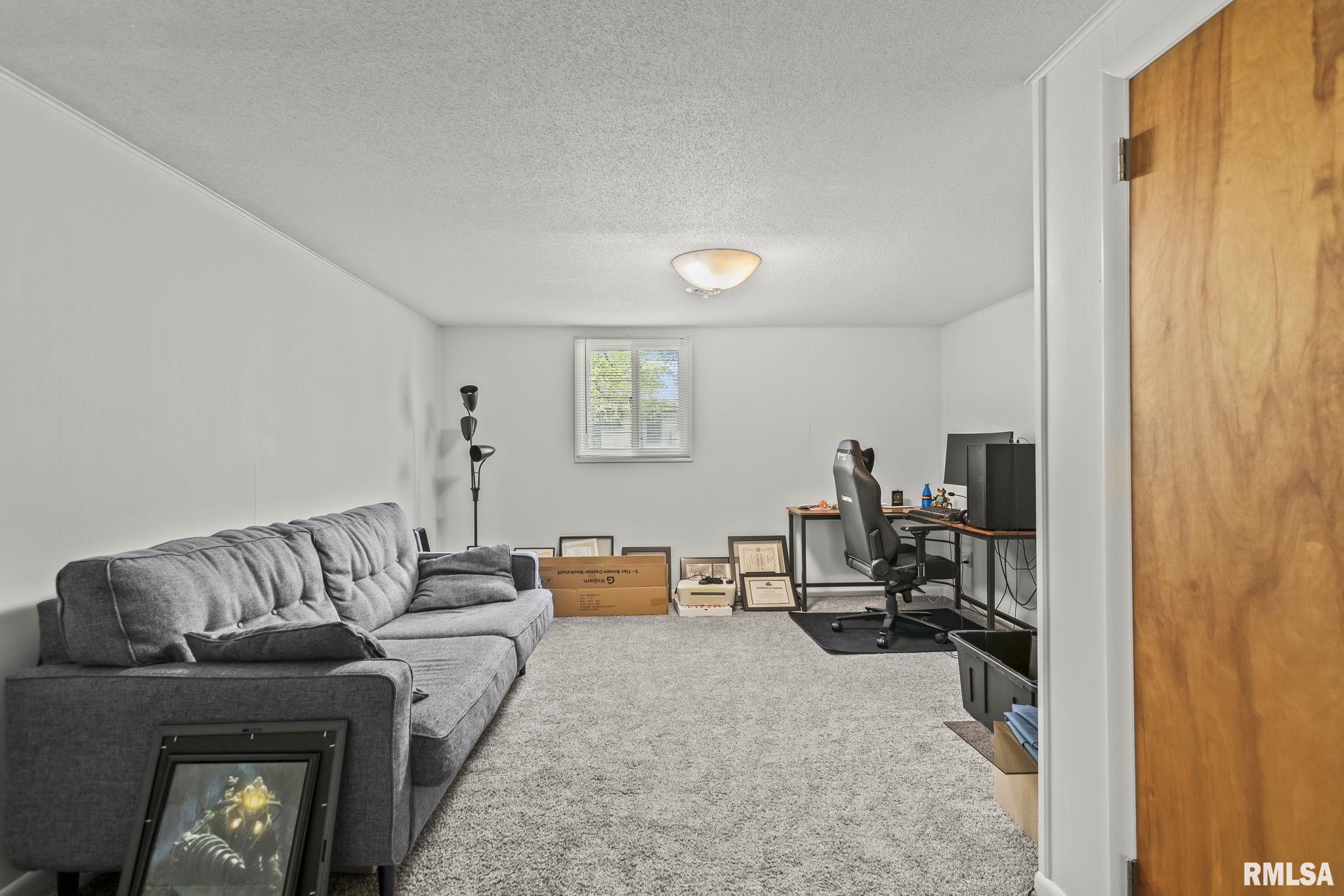 232 Dickinson Road Springfield, IL 62704 - Photo 11 of 39 Gallery Image 11