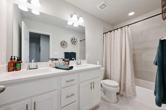 $359,995 | 555 Eves Necklace Dr., Buda, TX 78610