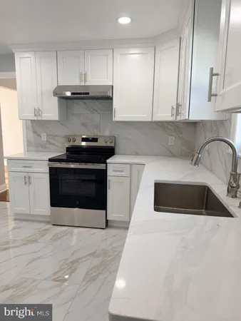 $2,700 | 323 St James Avenue, Cherry Hill, NJ 08002