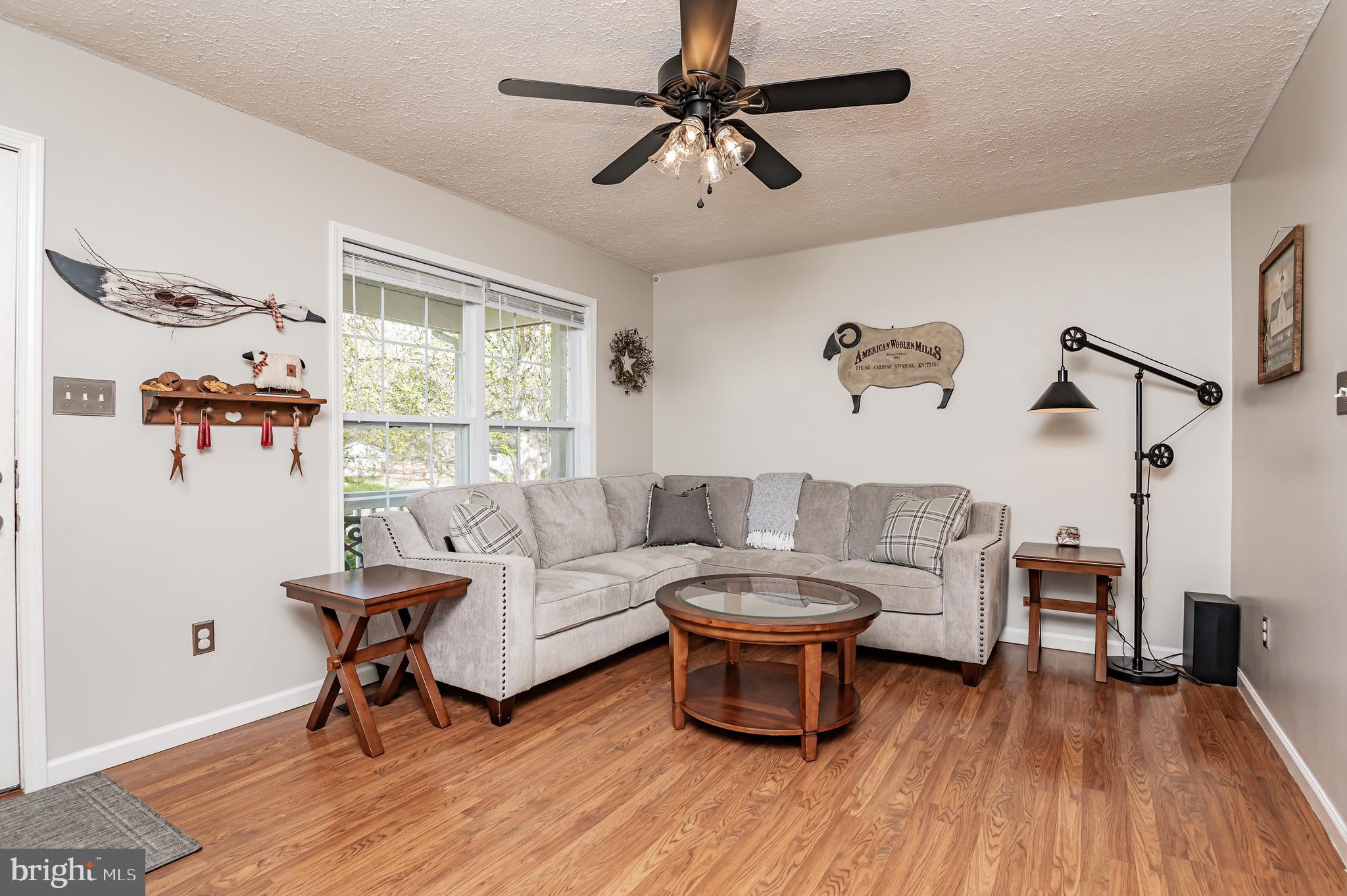 40 Pine Road Louisa, VA 23093 - Photo 5 of 39 Living Room