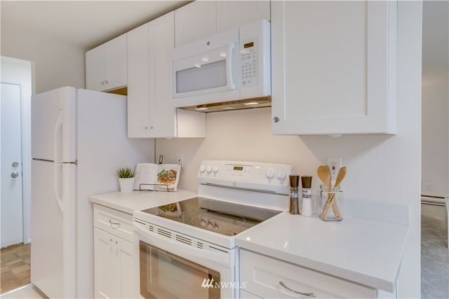 $320,000 | 15705 Northeast 18th Street, Unit 2G, Bellevue, WA 98008