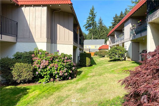 $320,000 | 15705 Northeast 18th Street, Unit 2G, Bellevue, WA 98008