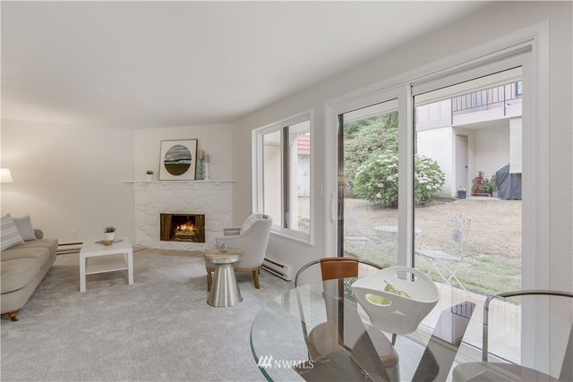 $320,000 | 15705 Northeast 18th Street, Unit 2G, Bellevue, WA 98008