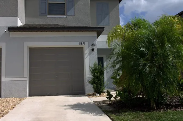 $2,300 | 11871 Dumaine Valley Road, Riverview, FL 33579