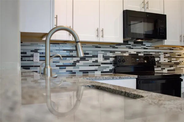 $2,300 | 11871 Dumaine Valley Road, Riverview, FL 33579