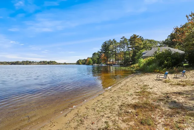 $450,000 | 8 10th Avenue, Halifax, MA 02338