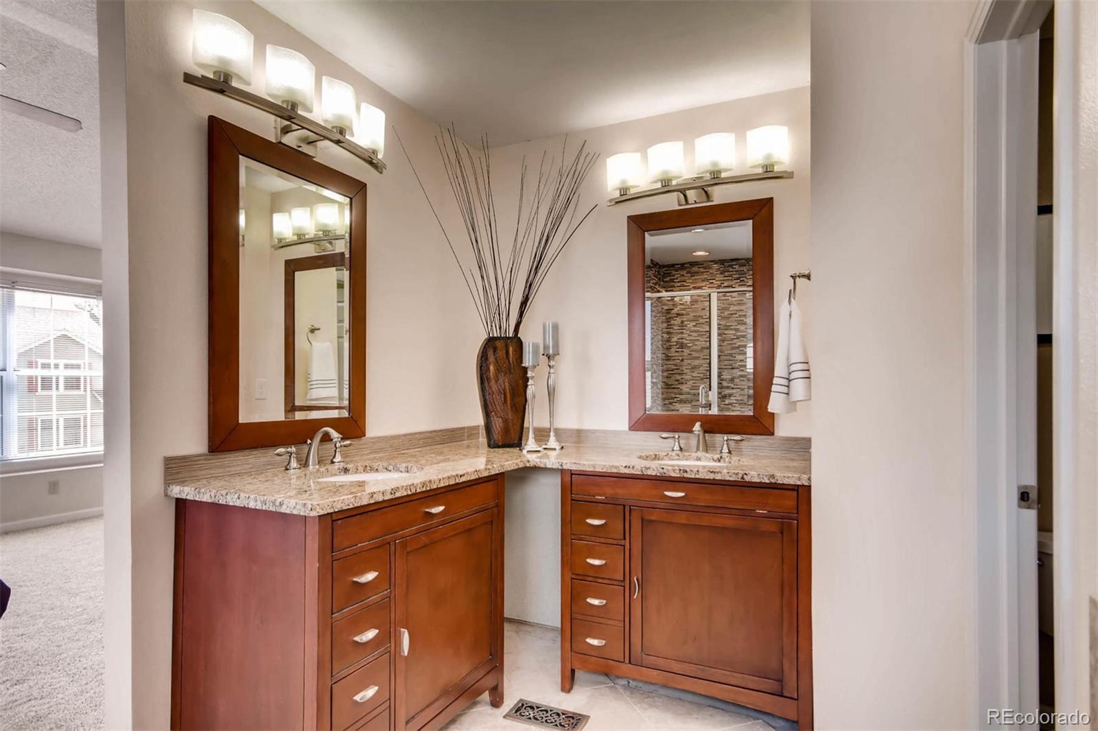 9800 Foxhill Circle Highlands Ranch, CO 80129 - Photo 16 of 26