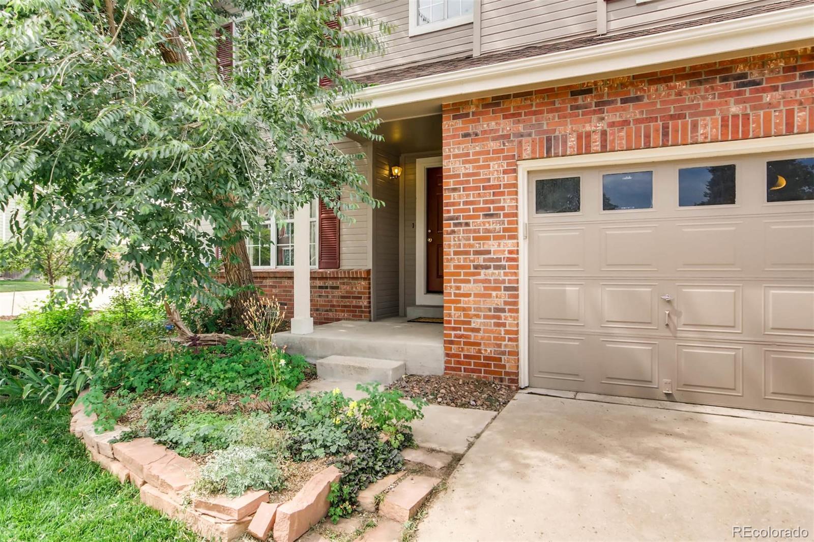 9800 Foxhill Circle Highlands Ranch, CO 80129 - Photo 4 of 26