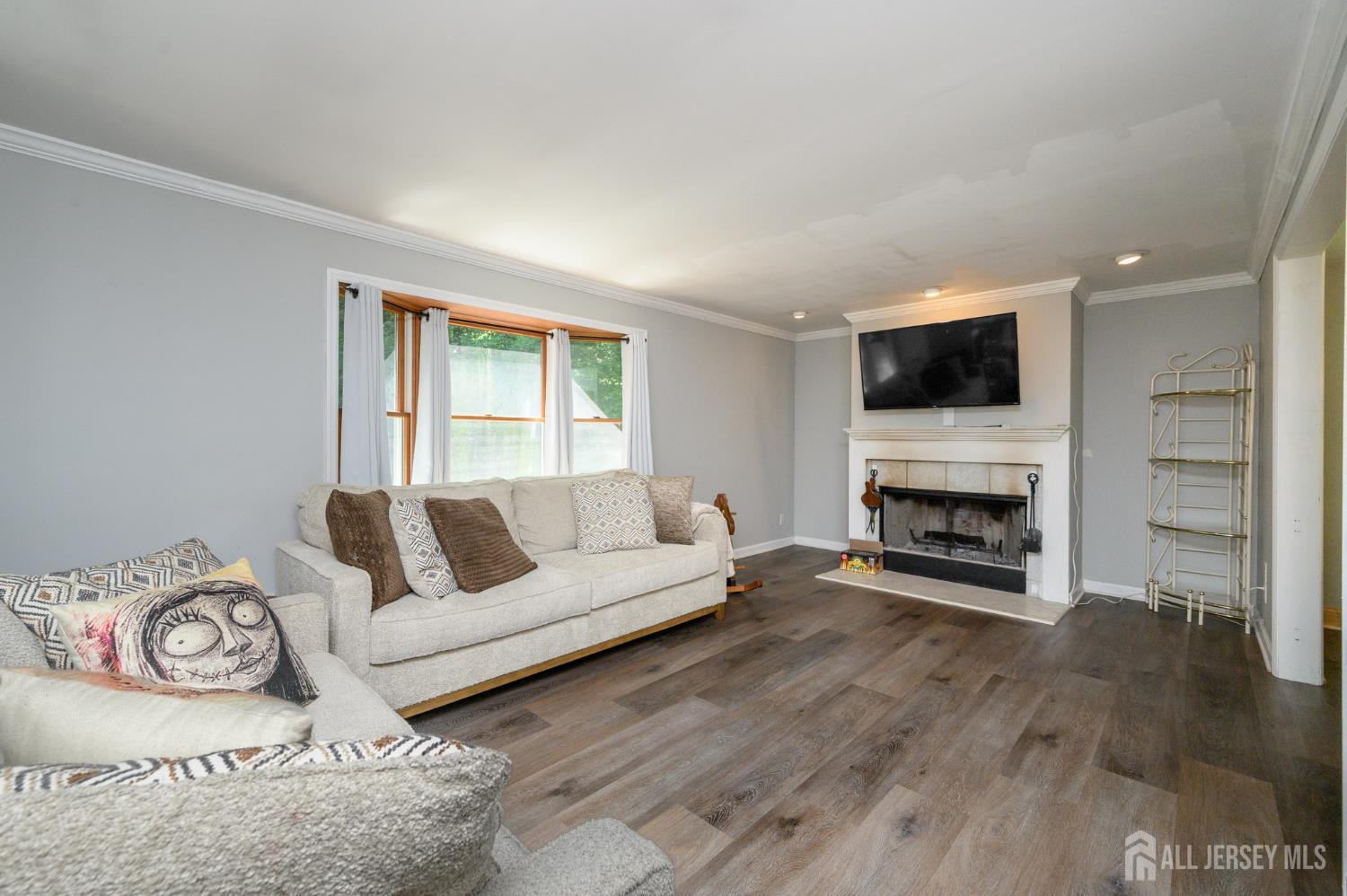 11 Pine Ridge Road Califon, NJ 07830 - Photo 5 of 51