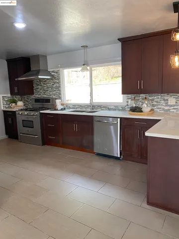 $769,000 | 8454 Ney Avenue, Oakland, CA 94605