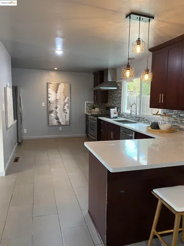 $769,000 | 8454 Ney Avenue, Oakland, CA 94605