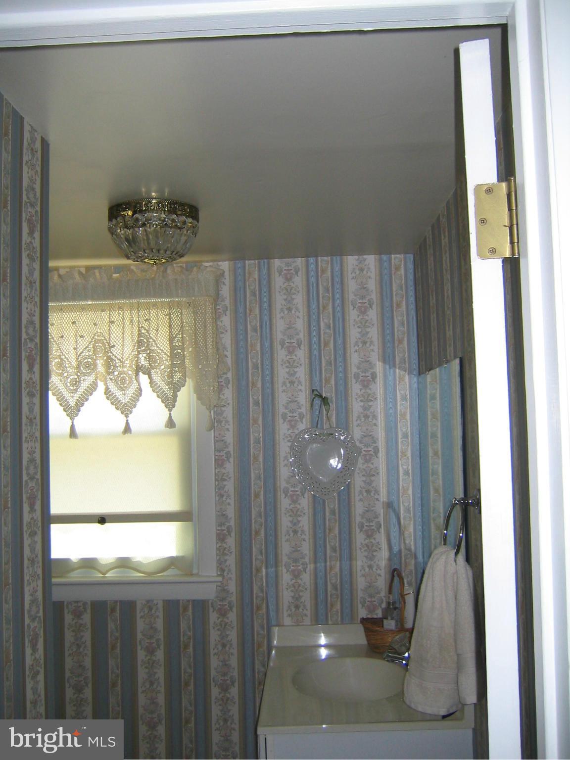 3828 Gallows Road Annandale, VA 22003 - Photo 15 of 22 Bath - Main Floor