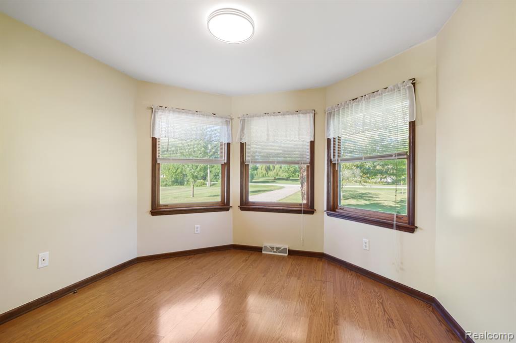 8038 Duquette Road Yale, MI 48097 - Photo 12 of 32