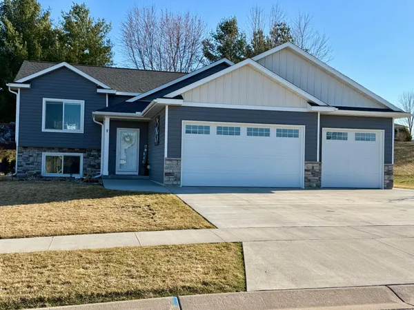 $519,900 | 1013 Eagle Vista Lane, Lake City, MN 55041