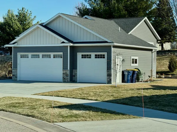 $519,900 | 1013 Eagle Vista Lane, Lake City, MN 55041