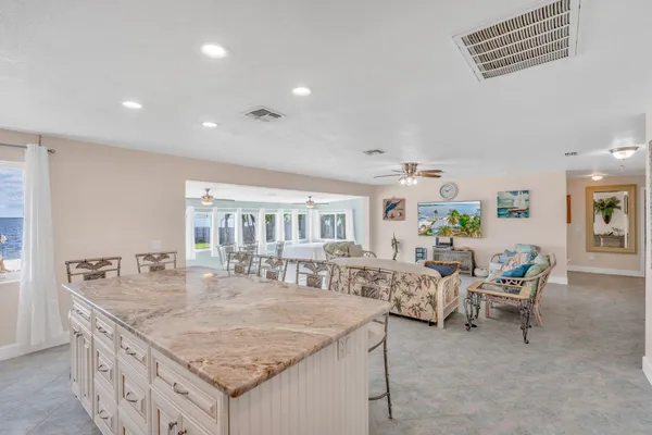 $1,699,000 | 1607 Sunrise Drive, Big Pine Key, FL 33043