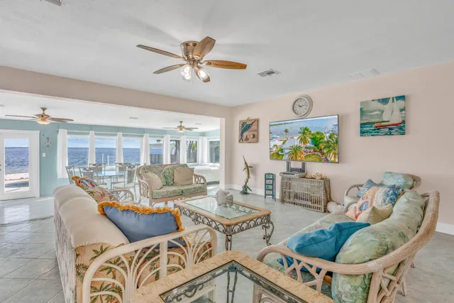 $1,699,000 | 1607 Sunrise Drive, Big Pine Key, FL 33043