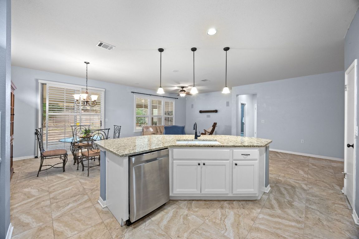 132 Trail Of The Flowers Georgetown, TX 78633 - Photo 8 of 37