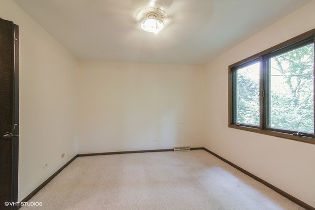 5918 Clarendon Hills Road Willowbrook, IL 60527 - Photo 14 of 26